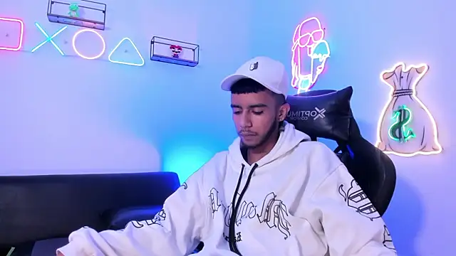 Snapshot of Red_4KT chatting on March 2026 09:09:02 PM Red 4KT online show from March 2026 09:09:02 PM