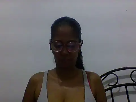 Snapshot of Karen_La_Flaca chatting on April 2026 05:21:01 PM Karen La Flaca online show from April 2026 05:21:01 PM