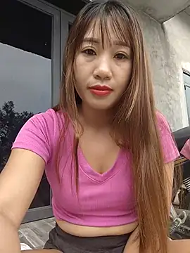 xinhxinh-cute online show from May 2026 12:37:01 AM