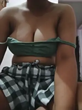Snapshot of Princess_Kivara chatting on July 2026 05:52:01 PM Princess Kivara online show from July 2026 05:52:01 PM
