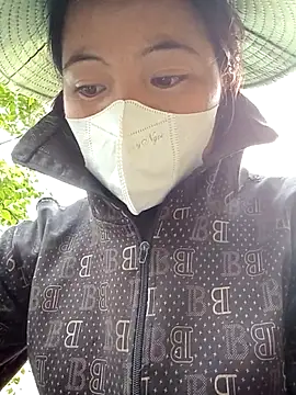 Snapshot of Leonasexyxyz chatting on March 2026 01:22:02 AM Leonasexyxyz online show from March 2026 01:22:02 AM