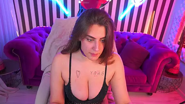 Snapshot of HeyKitten chatting on May 2026 08:48:02 PM HeyKitten online show from May 2026 08:48:02 PM