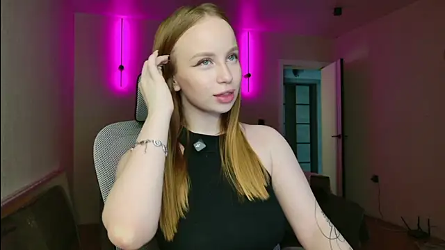 BunnyShinex online show from June 2026 01:11:01 PM