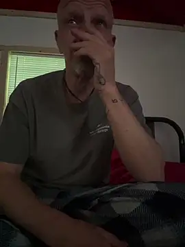 playxime online show from April 2026 11:04:01 PM