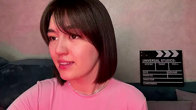 Snapshot of lilysolar chatting on May 2026 05:29:01 PM lilysolar online show from May 2026 05:29:01 PM