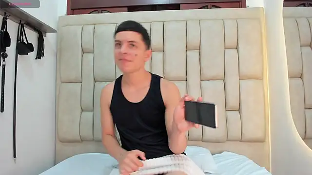 Axel OS online show from March 2026 03:01:02 AM