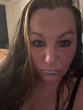 Queenemerald online show from March 2026 03:23:02 AM