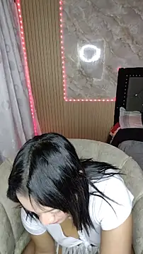 Snapshot of Saraa_M chatting on June 2026 05:48:02 PM Saraa M online show from June 2026 05:48:02 PM