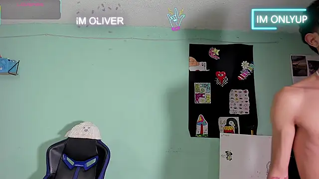 TYLERhHOT2005 online show from April 2026 01:02:02 PM