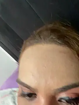 Jullyanaximeness online show from April 2026 04:18:01 PM