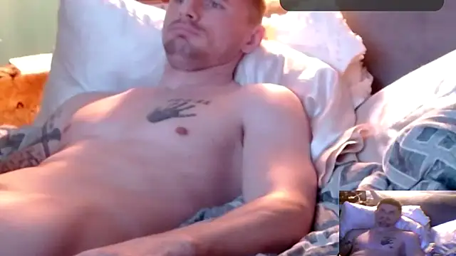 Candybluestrue online show from April 2026 01:34:01 PM