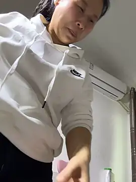 Yunduo-y online show from April 2026 07:28:02 AM