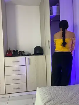 babylexi18 online show from April 2026 07:09:01 PM