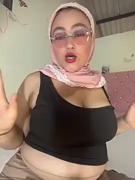 Snapshot of Marian_fadel chatting on June 2026 01:15:01 PM Marian fadel online show from June 2026 01:15:01 PM