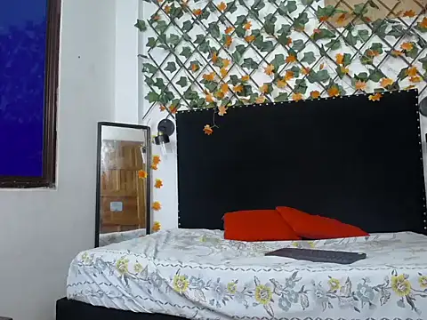 Snapshot of vmadeleynper chatting on April 2026 03:35:01 AM vmadeleynper online show from April 2026 03:35:01 AM