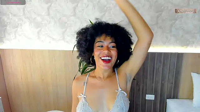 baddie delaylaa online show from April 2026 07:34:01 PM