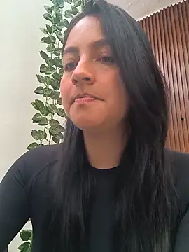 Snapshot of SophiaCastro09_ chatting on May 2026 02:35:01 PM SophiaCastro09 online show from May 2026 02:35:01 PM