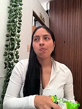Snapshot of SophiaCastro09_ chatting on May 2026 03:50:01 PM SophiaCastro09 online show from May 2026 03:50:01 PM