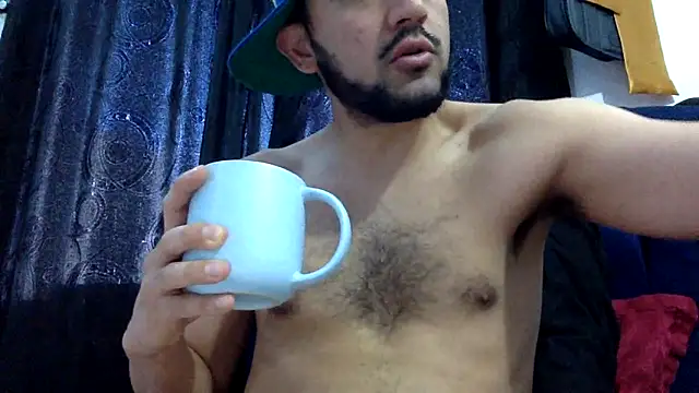 Snapshot of derek_smiith chatting on June 2026 09:28:02 PM derek smiith online show from June 2026 09:28:02 PM