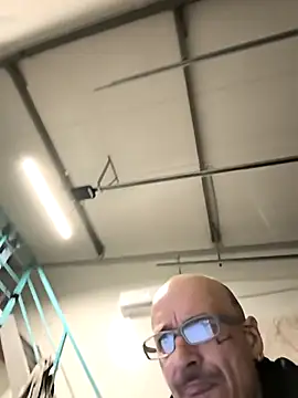 TavoEskort123 online show from April 2026 01:52:02 AM