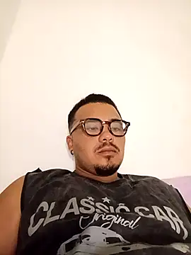 Snapshot of Rada_1 chatting on April 2026 11:44:01 PM Rada 1 online show from April 2026 11:44:01 PM