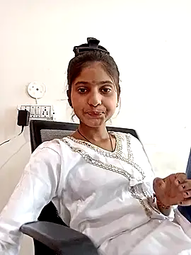 Snapshot of TANU01990 chatting on April 2026 04:17:01 AM TANU01990 online show from April 2026 04:17:01 AM