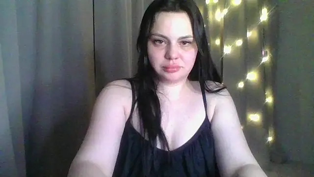Snapshot of Dori_Cutie chatting on April 2026 06:38:02 PM Dori Cutie online show from April 2026 06:38:02 PM