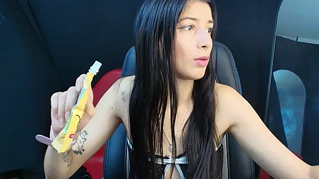 Snapshot of jazminswee chatting on May 2026 08:24:01 PM jazminswee online show from May 2026 08:24:01 PM
