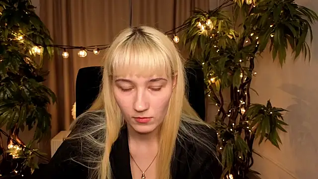 SusanWeaver online show from April 2026 12:49:01 PM