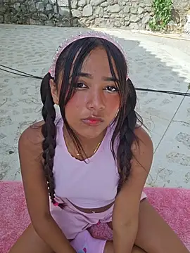 Snapshot of Pretty_karol chatting on May 2026 01:48:02 PM Pretty karol online show from May 2026 01:48:02 PM