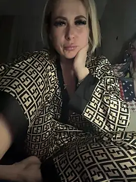 peach widow online show from April 2026 07:51:02 PM