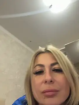 peach widow online show from April 2026 12:40:02 PM