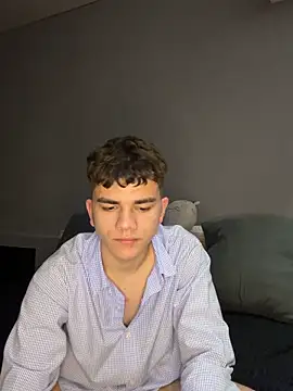 MaxWoolf online show from April 2026 08:57:02 PM