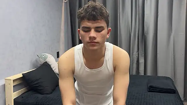 MaxWoolf online show from May 2026 02:13:02 PM