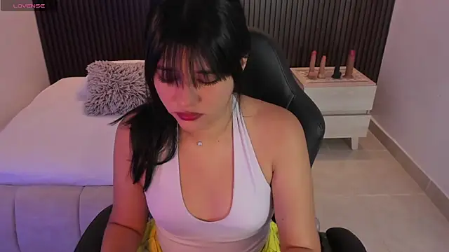 Snapshot of MILLYEVANS1 chatting on April 2026 03:11:01 AM MILLYEVANS1 online show from April 2026 03:11:01 AM