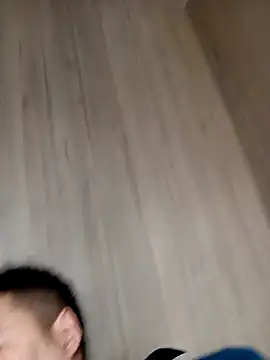 Snapshot of N-nnnnn chatting on April 2026 07:28:01 AM N-nnnnn online show from April 2026 07:28:01 AM