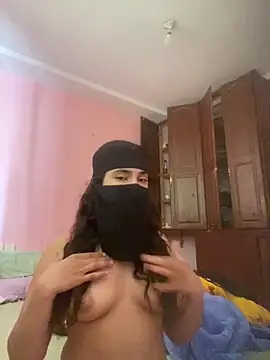 SexyaDivaa online show from April 2026 11:04:02 AM