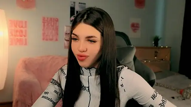 molly rettyy online show from April 2026 04:06:01 AM