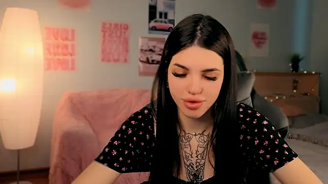 molly rettyy online show from April 2026 03:43:01 AM