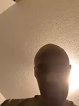 Snapshot of Bulgemaster001 chatting on March 2026 08:20:02 PM Bulgemaster001 online show from March 2026 08:20:02 PM