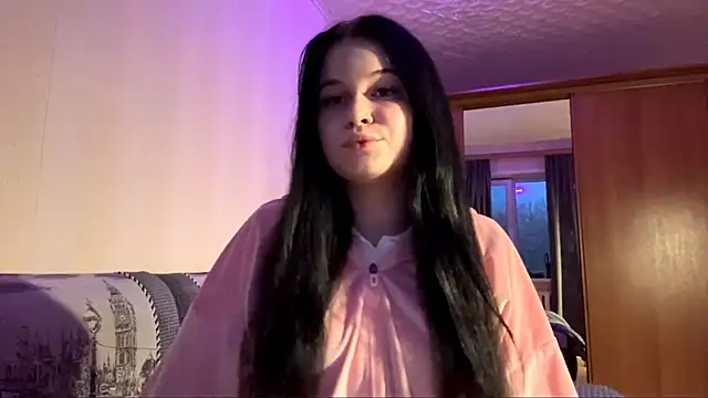 BellaLuxury online show from March 2026 03:35:02 PM