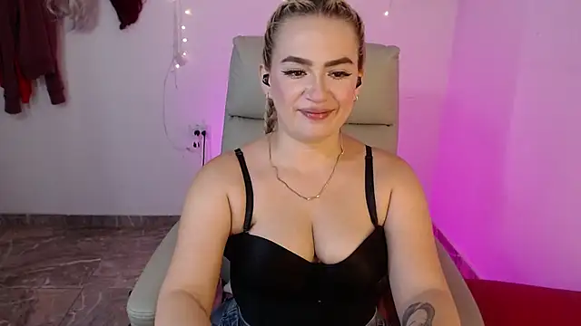 Carolina 2403 online show from June 2026 09:30:01 PM