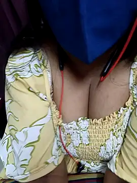 Snapshot of Tami-sonia chatting on March 2026 05:58:02 PM Tami-sonia online show from March 2026 05:58:02 PM