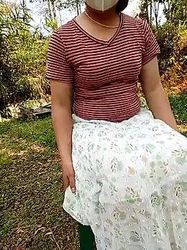 Snapshot of cat-kat chatting on April 2026 06:44:02 AM cat-kat online show from April 2026 06:44:02 AM