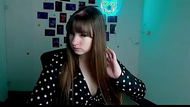 Tiffani Angel online show from May 2026 05:35:02 AM