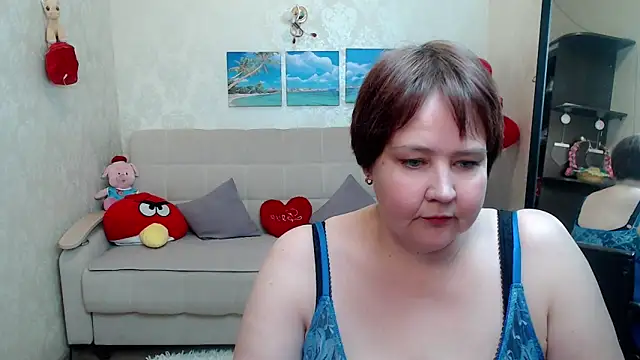 QUEEN02030 online show from April 2026 09:49:01 AM
