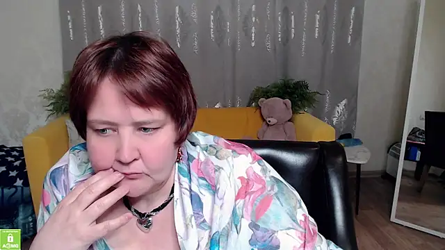 QUEEN02030 online show from May 2026 10:42:02 AM