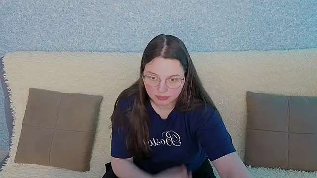 SofiDreamm online show from April 2026 02:25:01 PM