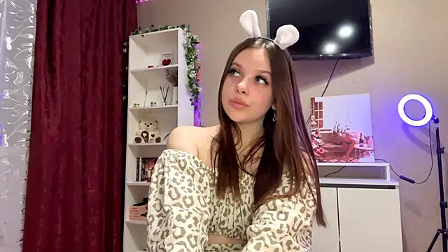 Snapshot of VictoriaSGS chatting on April 2026 04:59:01 PM VictoriaSGS online show from April 2026 04:59:01 PM