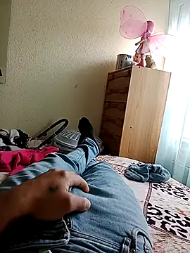 maicolvalejo4444 online show from April 2026 02:36:02 PM